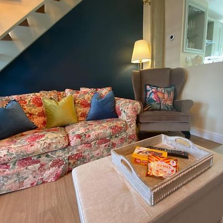 Wee Cottage - Super King Bed! Penpont Экстерьер фото
