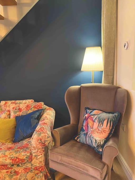 Wee Cottage - Super King Bed! Penpont Экстерьер фото